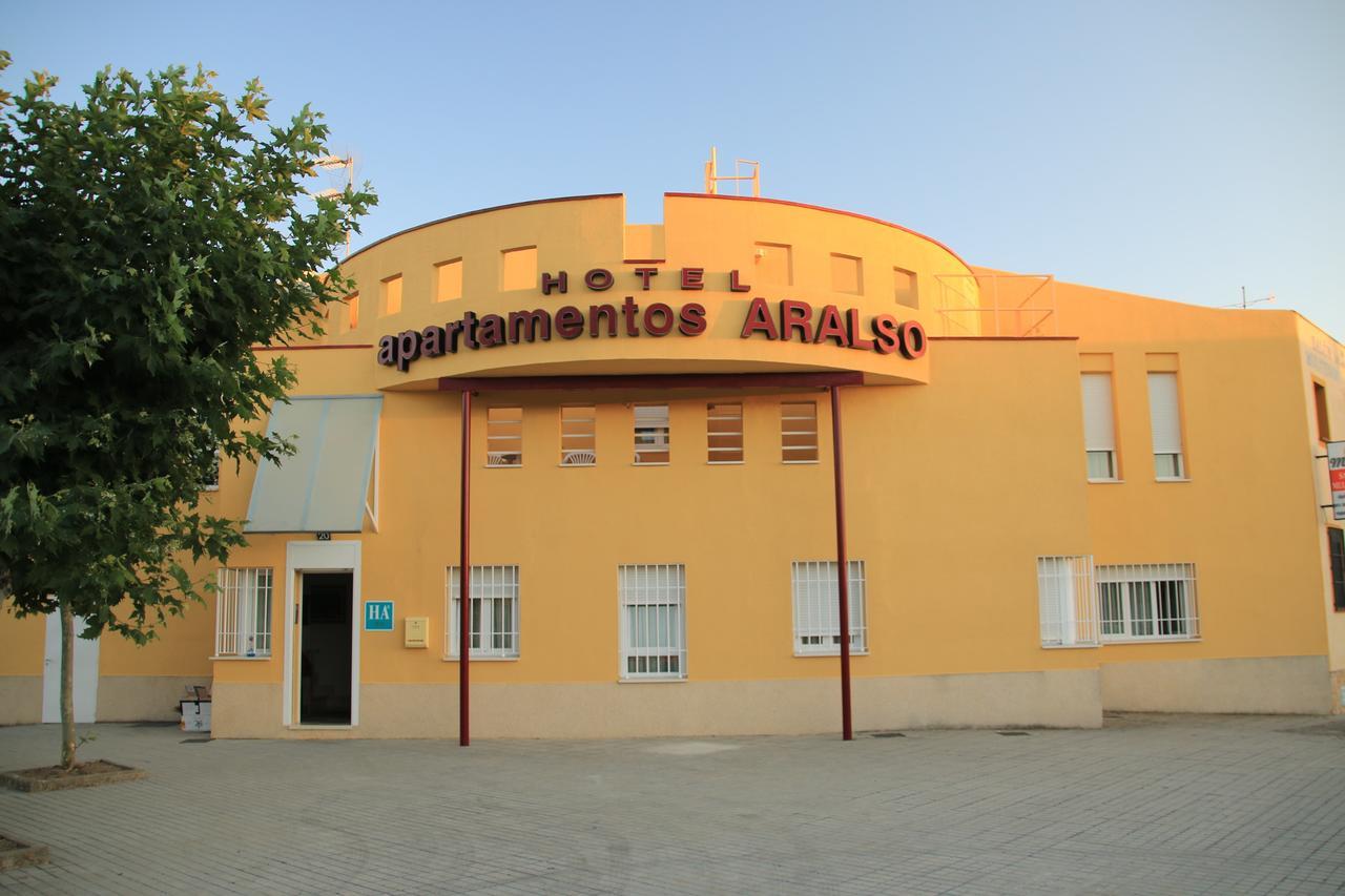 Hotel Apartamentos Aralso Sotillo La Lastrilla Dış mekan fotoğraf