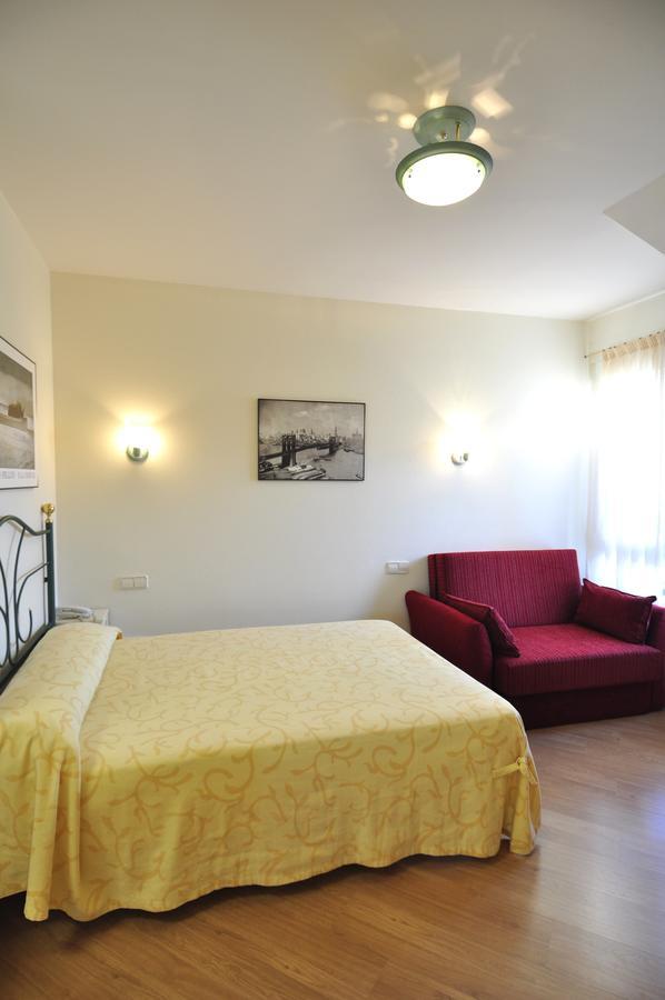 Hotel Apartamentos Aralso Sotillo La Lastrilla Dış mekan fotoğraf